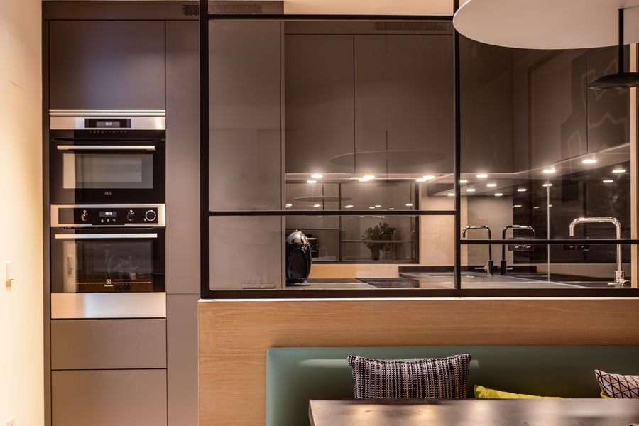 Reforma de una cocina Dica modelo Gola Gris Noche en pequeño apartamento de lujo en Chamberi Reforma de una cocina Dica modelo Gola Gris Noche en pequeño apartamento de lujo en Chamberi